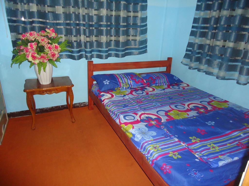 Donsol Aguluz Homestay Exterior foto